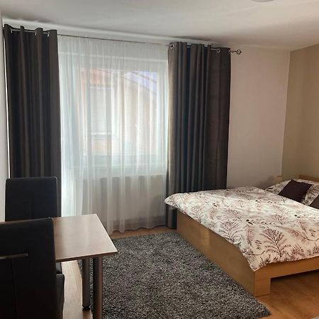 Apartmanovy Dom Adriana Зуберец Екстериор снимка